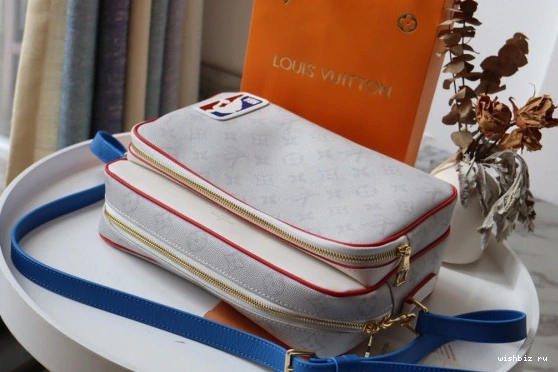 WIS LOUIS MESSENGER VUITTON LVXNBA NIL 0322